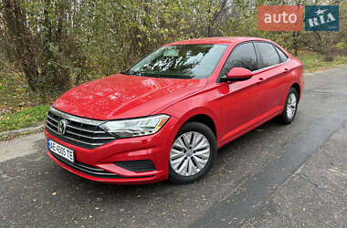 Седан Volkswagen Jetta 2019 в Днепре