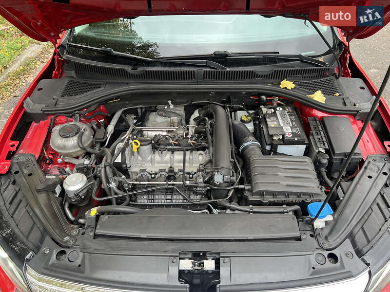 Седан Volkswagen Jetta 2019 в Дніпрі