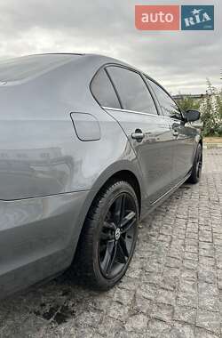 Седан Volkswagen Jetta 2016 в Полтаві