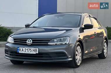 Седан Volkswagen Jetta 2016 в Ивано-Франковске