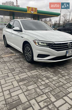 Седан Volkswagen Jetta 2018 в Харькове