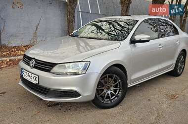 Седан Volkswagen Jetta 2012 в Харкові