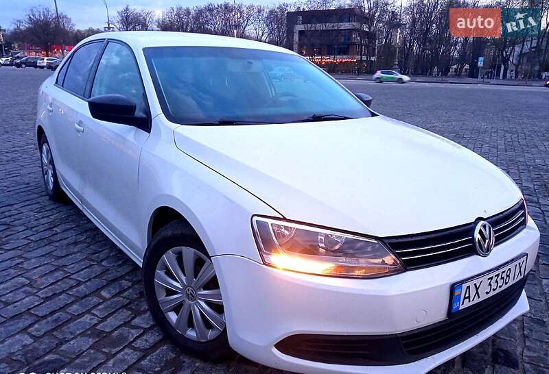 Седан Volkswagen Jetta 2014 в Харькове