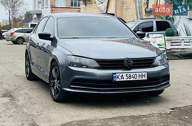 Седан Volkswagen Jetta 2015 в Золочеві