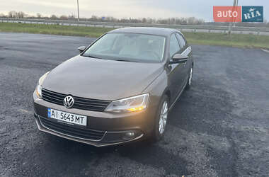 Седан Volkswagen Jetta 2012 в Жашківу