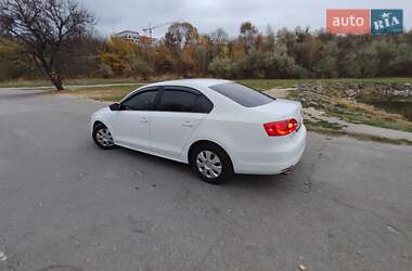 Седан Volkswagen Jetta 2014 в Дніпрі