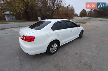 Седан Volkswagen Jetta 2014 в Дніпрі