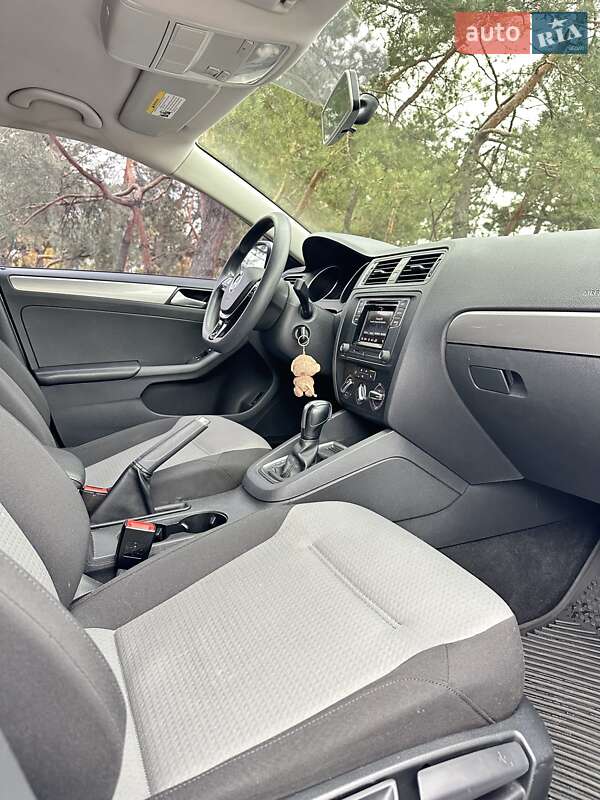 Седан Volkswagen Jetta 2017 в Киеве
