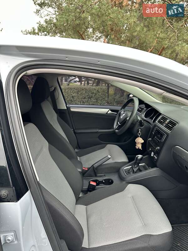 Седан Volkswagen Jetta 2017 в Киеве