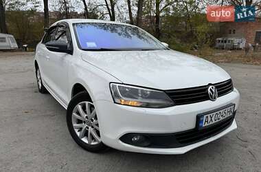 Седан Volkswagen Jetta 2012 в Дніпрі