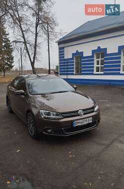 Седан Volkswagen Jetta 2012 в Лебедині