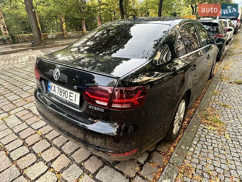 Седан Volkswagen Jetta 2013 в Киеве