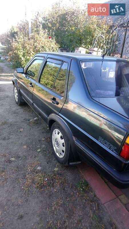 Седан Volkswagen Jetta 1989 в Кропивницком