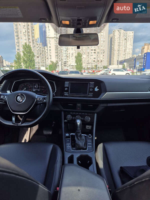 Седан Volkswagen Jetta 2018 в Києві