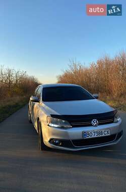 Седан Volkswagen Jetta 2014 в Копычинце