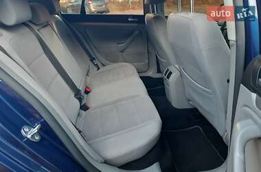 Седан Volkswagen Jetta 2006 в Хмельницькому