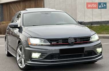 Седан Volkswagen Jetta 2016 в Киеве