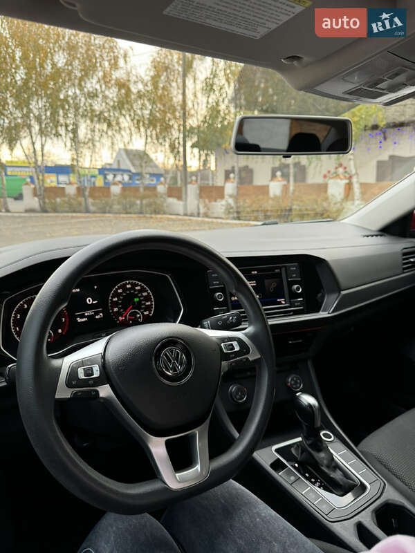 Седан Volkswagen Jetta 2019 в Черкассах