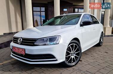 Седан Volkswagen Jetta 2015 в Стрию