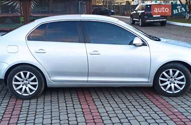 Седан Volkswagen Jetta 2010 в Богородчанах