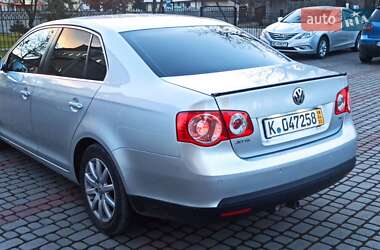 Седан Volkswagen Jetta 2010 в Богородчанах