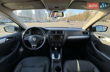 Седан Volkswagen Jetta 2013 в Киеве