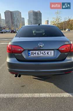 Седан Volkswagen Jetta 2013 в Киеве