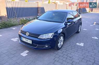 Седан Volkswagen Jetta 2011 в Львове