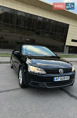 Седан Volkswagen Jetta 2011 в 
