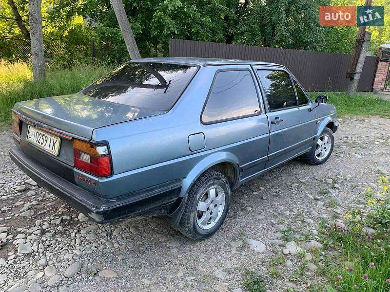 Седан Volkswagen Jetta 1984 в Дубовому