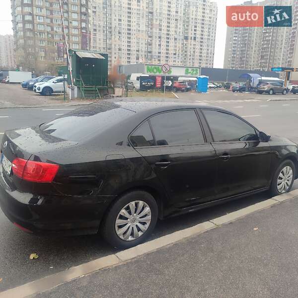 Седан Volkswagen Jetta 2013 в Киеве