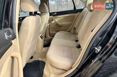 Седан Volkswagen Jetta 2006 в Хмельницком