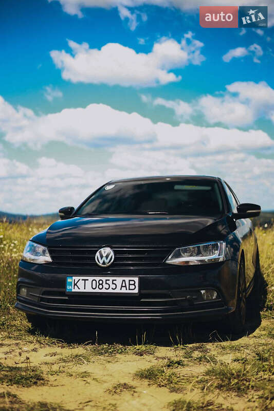 Седан Volkswagen Jetta 2014 в Львові