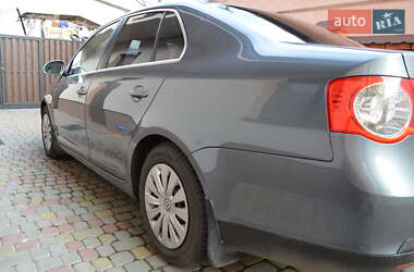 Седан Volkswagen Jetta 2009 в Львове