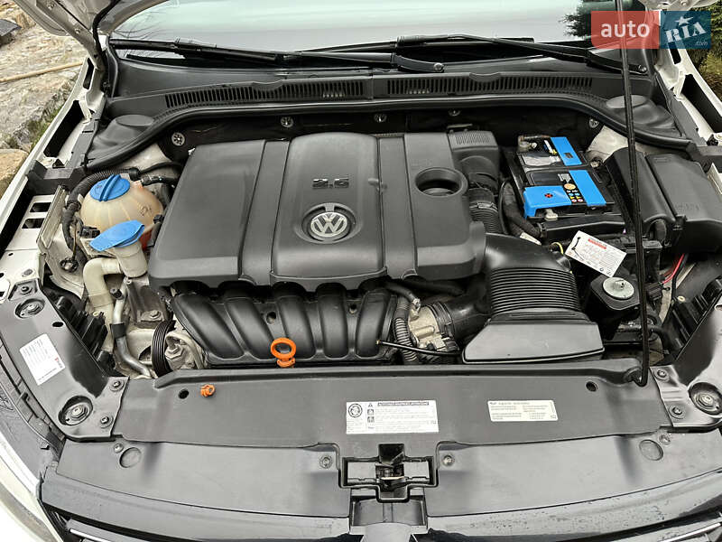 Седан Volkswagen Jetta 2012 в Вінниці