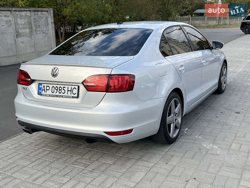 Седан Volkswagen Jetta 2012 в Запоріжжі