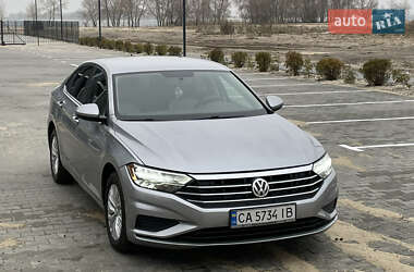 Седан Volkswagen Jetta 2019 в Черкасах