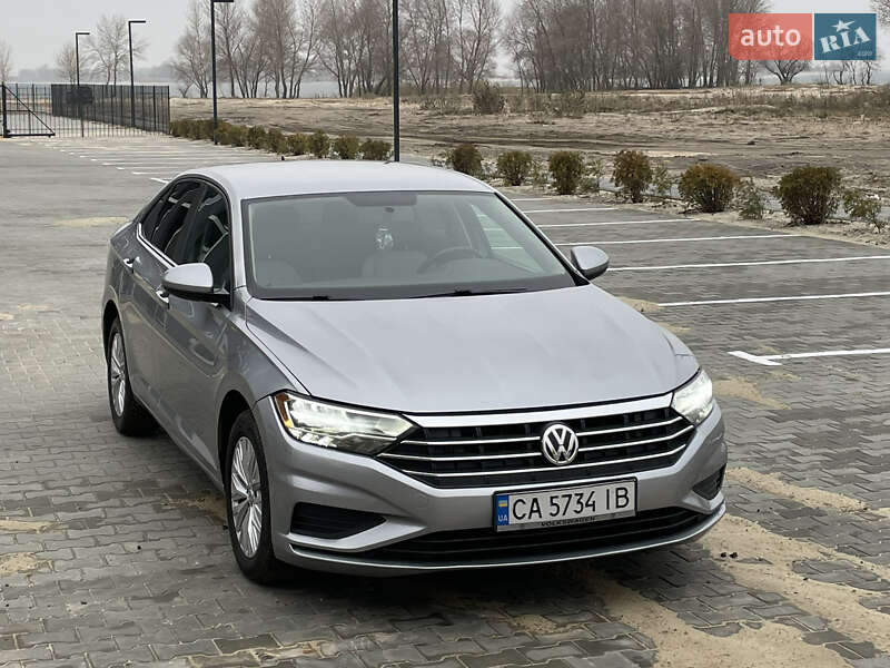 Седан Volkswagen Jetta 2019 в Черкассах