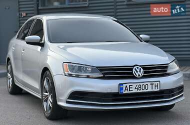 Седан Volkswagen Jetta 2015 в 