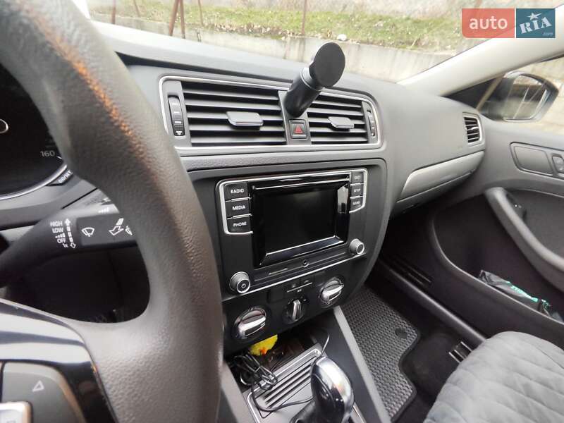 Седан Volkswagen Jetta 2017 в Києві
