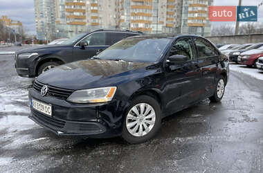 Седан Volkswagen Jetta 2013 в Києві