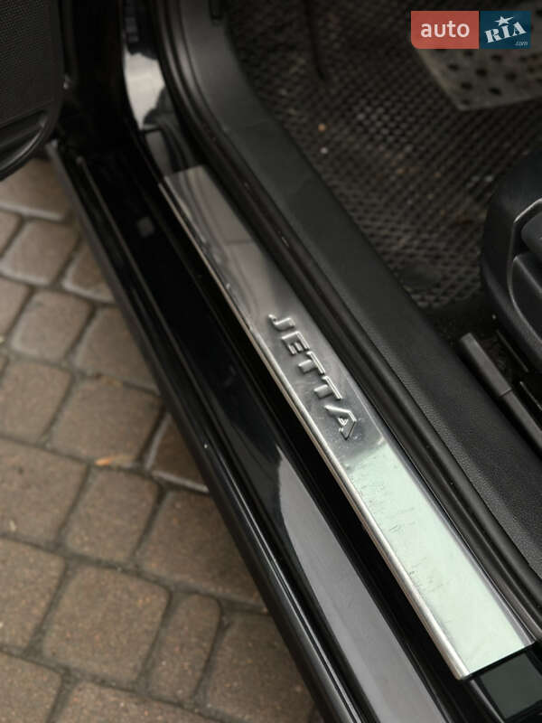 Седан Volkswagen Jetta 2015 в Києві