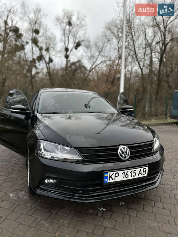 Седан Volkswagen Jetta 2015 в Києві