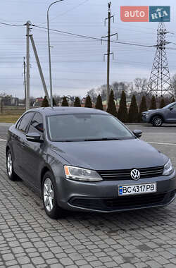 Седан Volkswagen Jetta 2011 в Львове