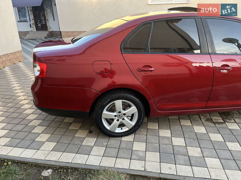Седан Volkswagen Jetta 2008 в Іршаві
