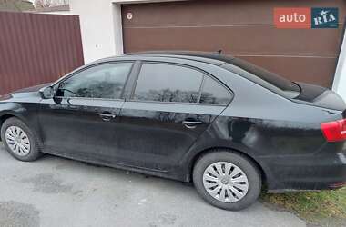 Седан Volkswagen Jetta 2015 в Києві