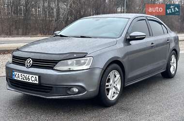 Седан Volkswagen Jetta 2012 в Дніпрі