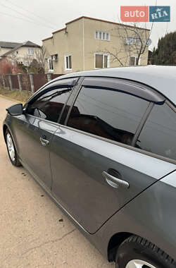 Седан Volkswagen Jetta 2010 в Калуші