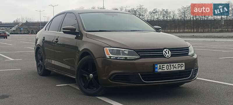 Седан Volkswagen Jetta 2014 в 