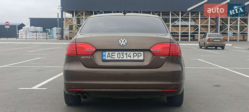 Седан Volkswagen Jetta 2014 в Новомосковске